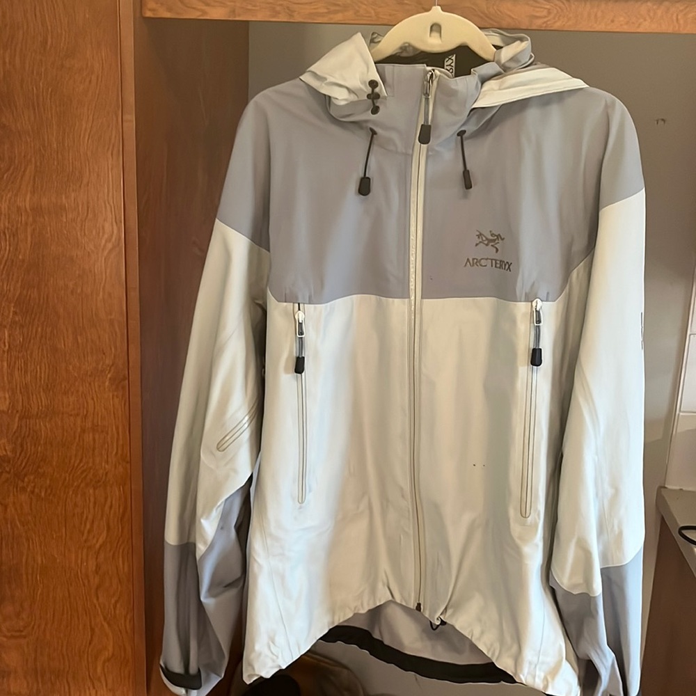 Arc’teryx  Gore-tex XCR veste